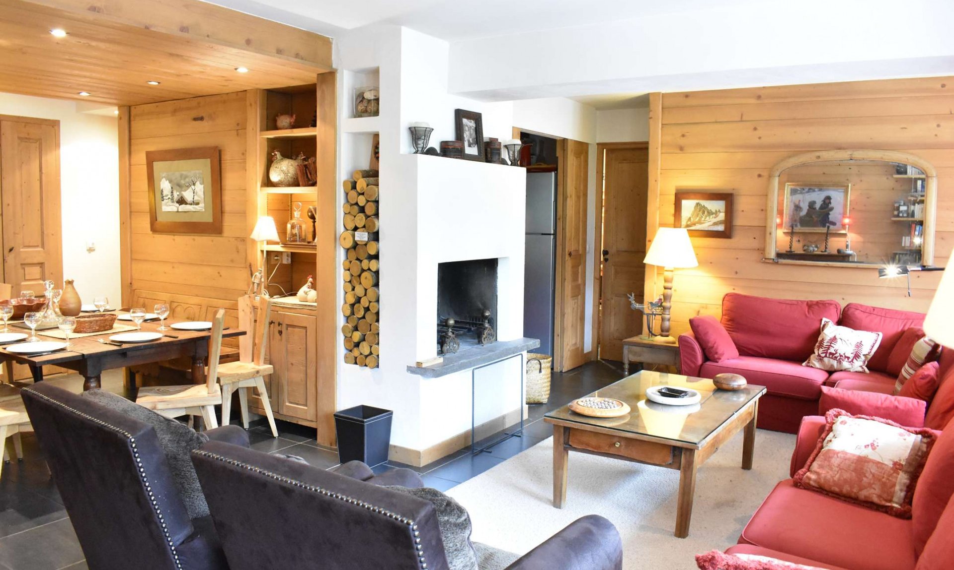 The living and dining area in Apartment Le Coeur de Meribel, Meribel Centre