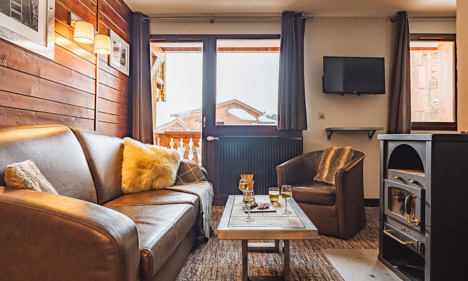 The Living area in Chalet Capricorne in Val Thorens