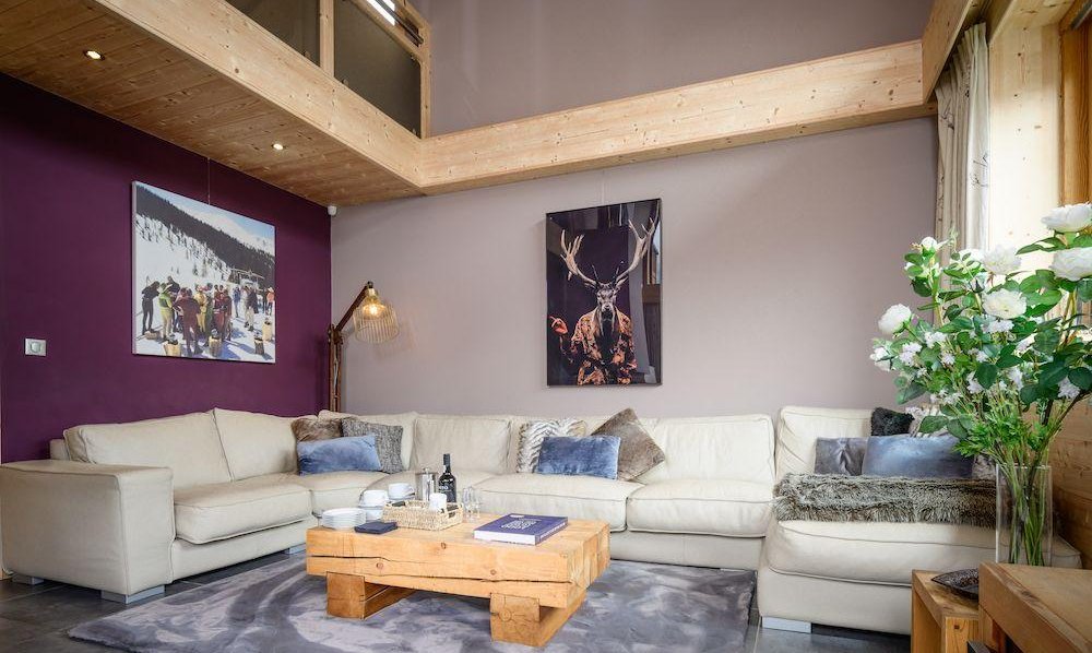 The comfortable Living area in Chalet Bellacima Lodge Meribel