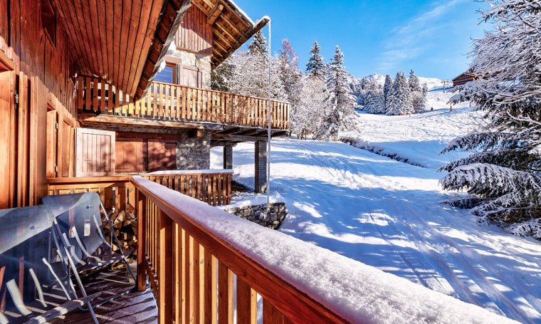 The balcony at Ski in/Ski out Chalet Veronica in Meribel