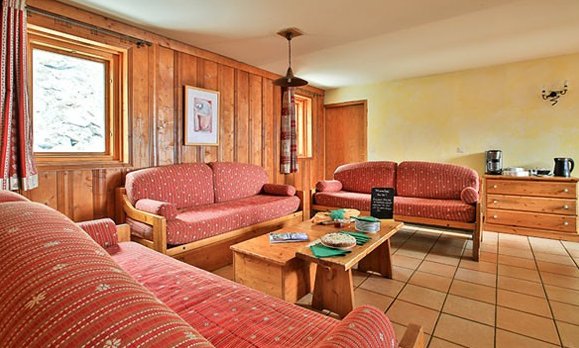 Chalet Peche Living Room