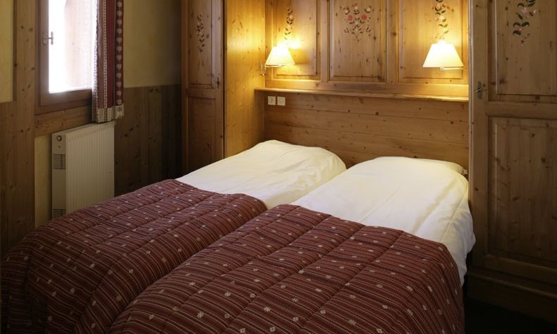 Chalet Peche Twin Bedroom