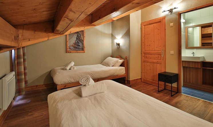 Chalet Rayon du Soleil Twin Bedroom