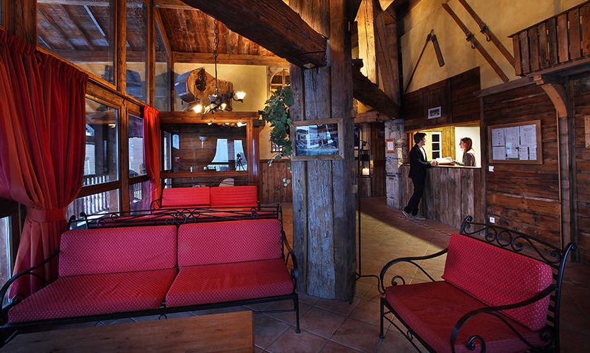 Chalet Renne Complex Reception