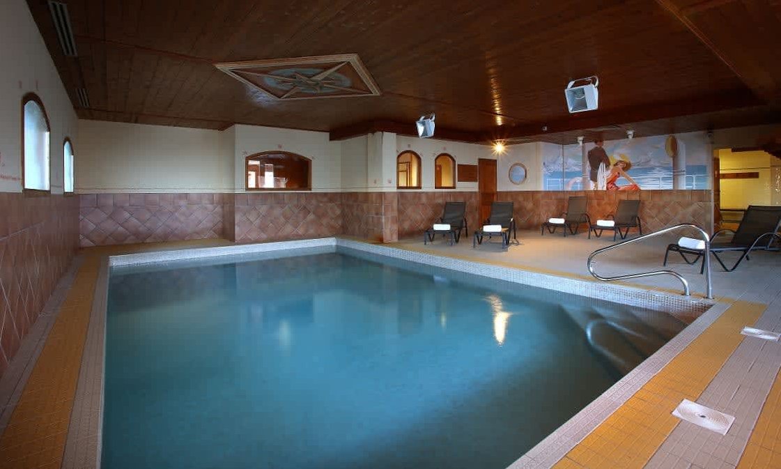 Chalet Rennie Complex Swimming Pool