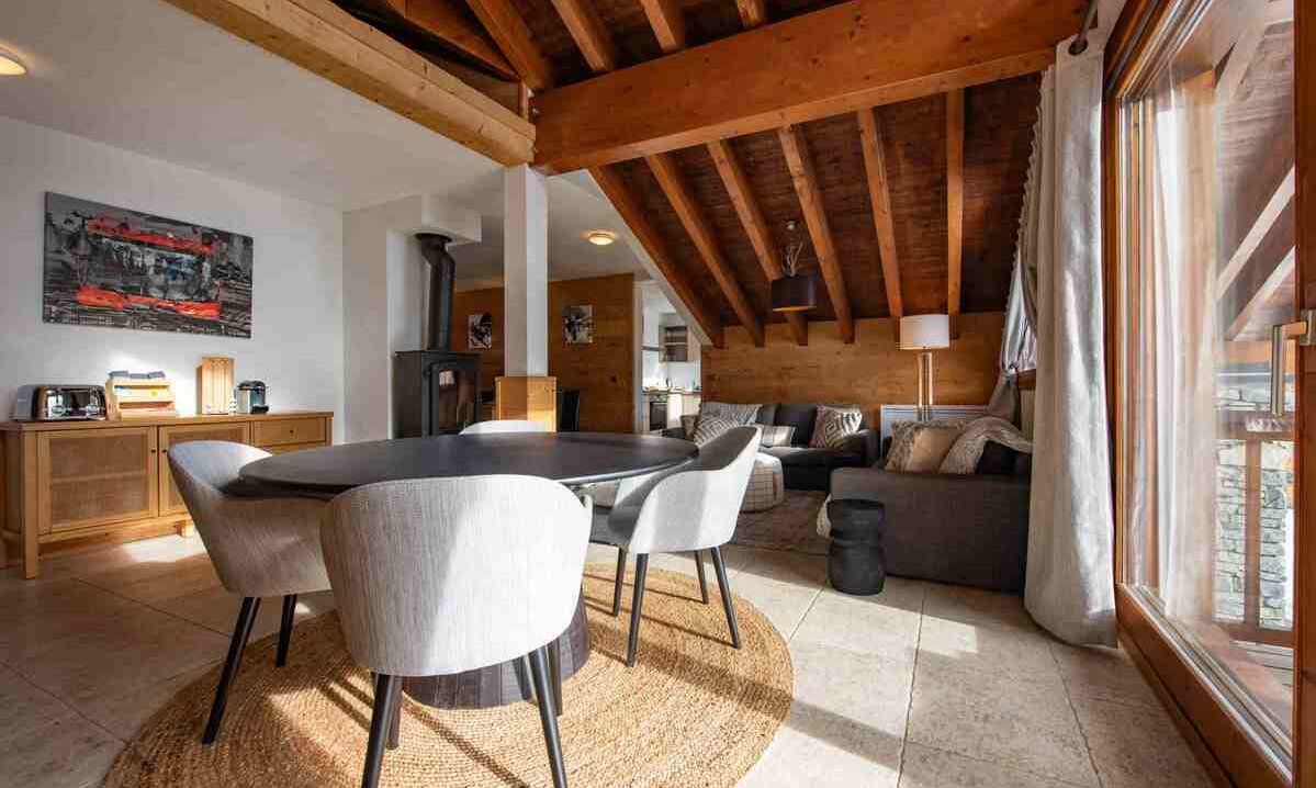 The Living and seating area in Chalet Chloe Val Thorens