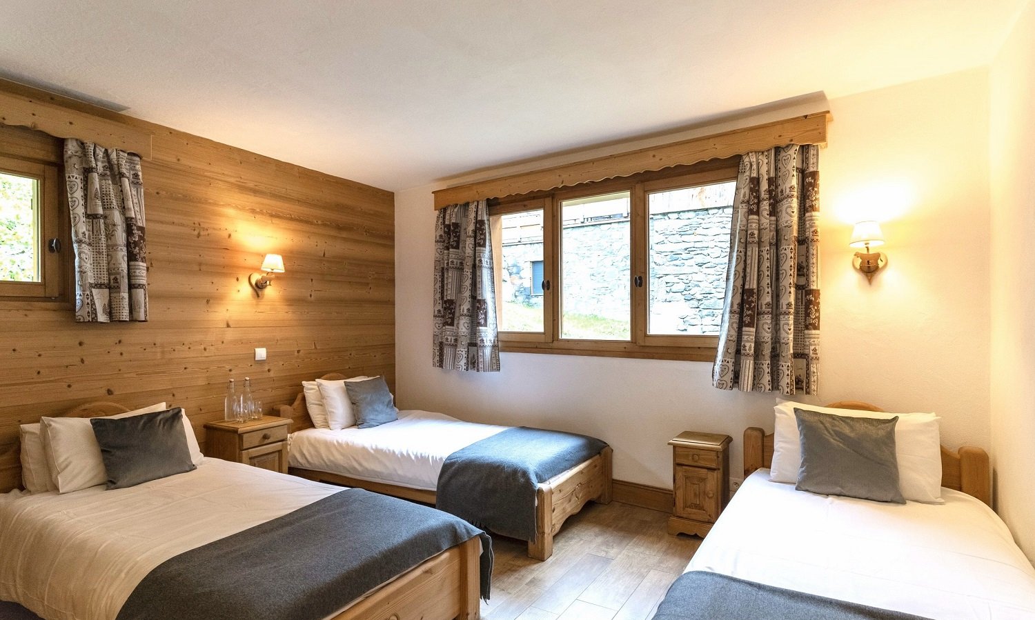 Triple  bedroom in Chalet Meru Meribel