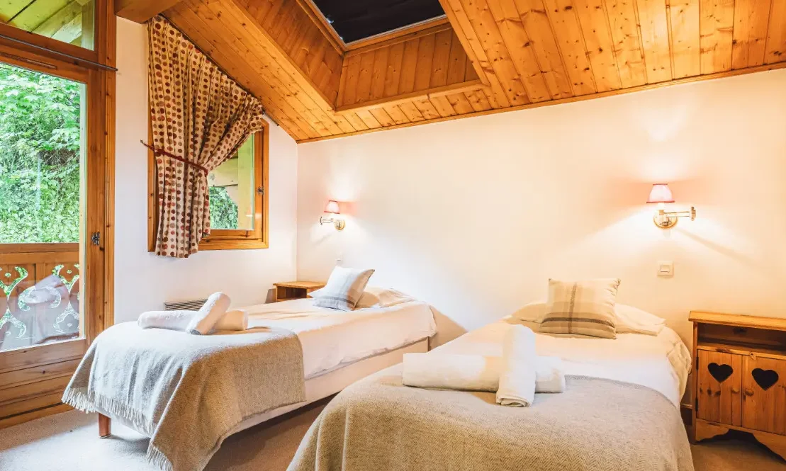 One of the twin bedrooms in Chalet Virage in Meribel Centre