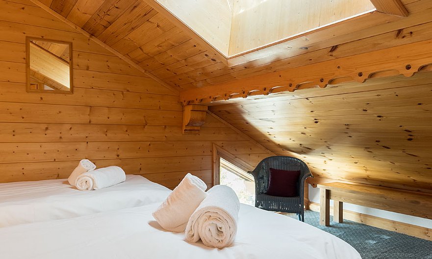A Twin Bedroom in Apartment Jardin d'Eden in Meribel