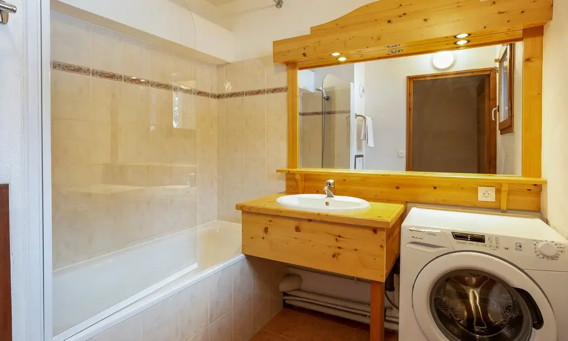 One of the bathrooms in Catered Chalet Pierre Meribel Mottaret