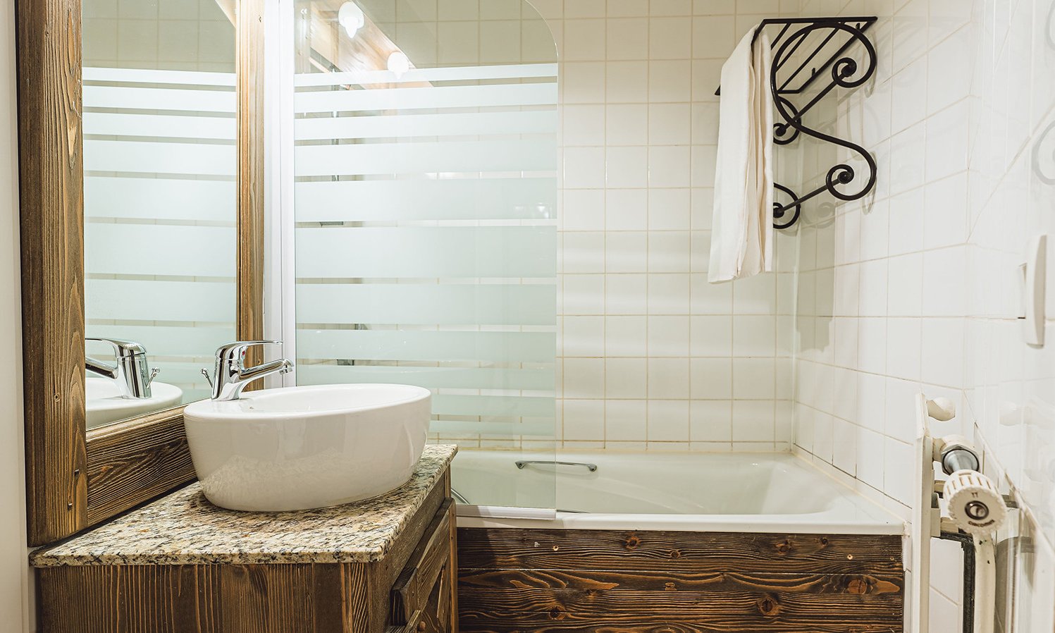 One of the bathrooms in Chalet Libra in Val Thorens