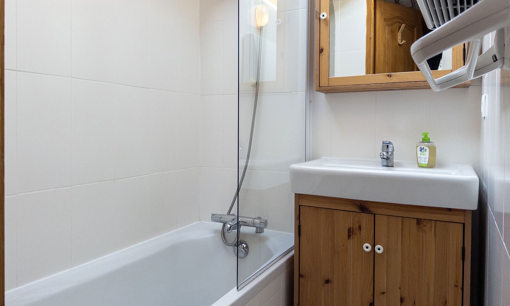 A Bathroom in Apartment Jardin in Meribel Morel