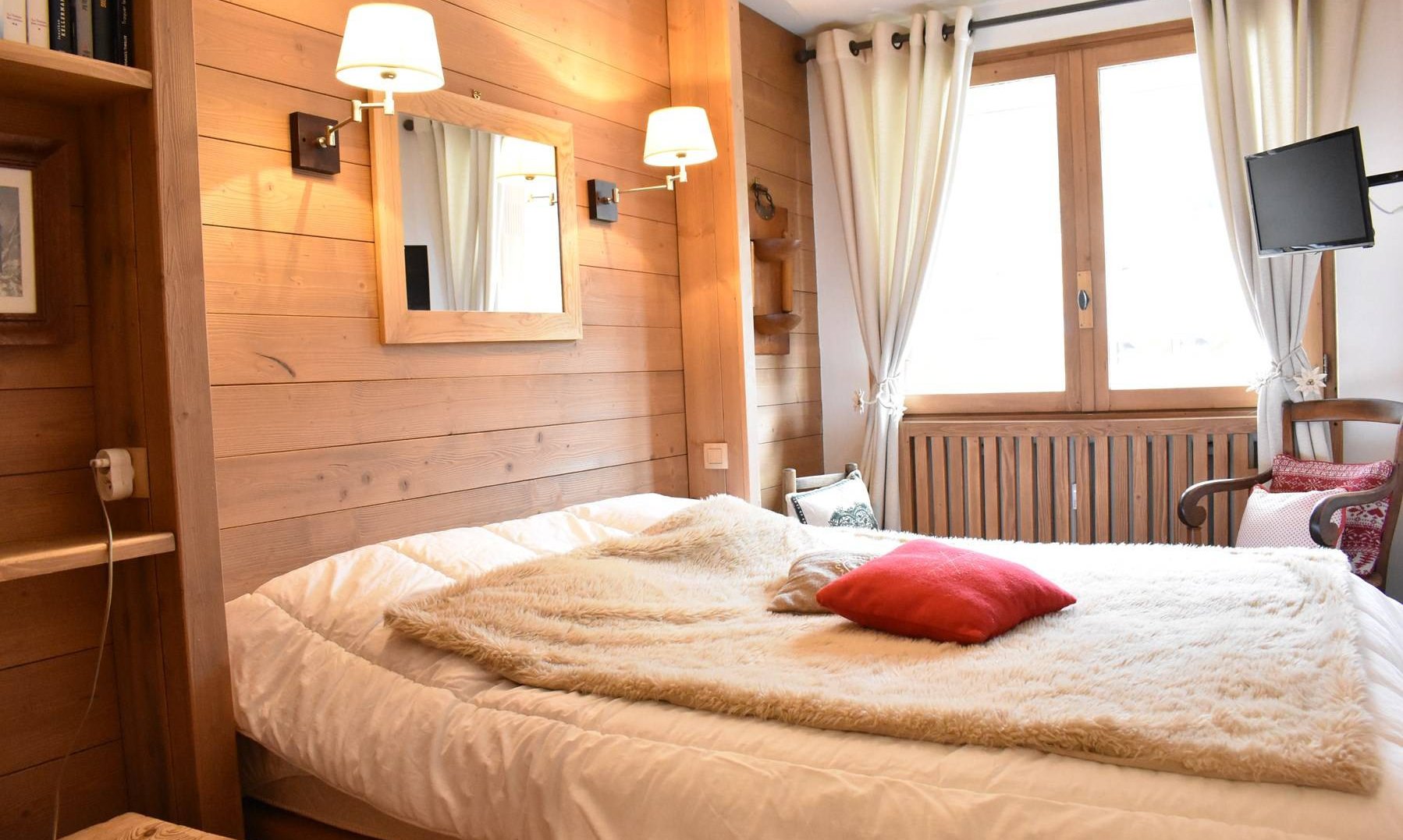 A double Bedroom in Apartment Le Coeur de Meribel