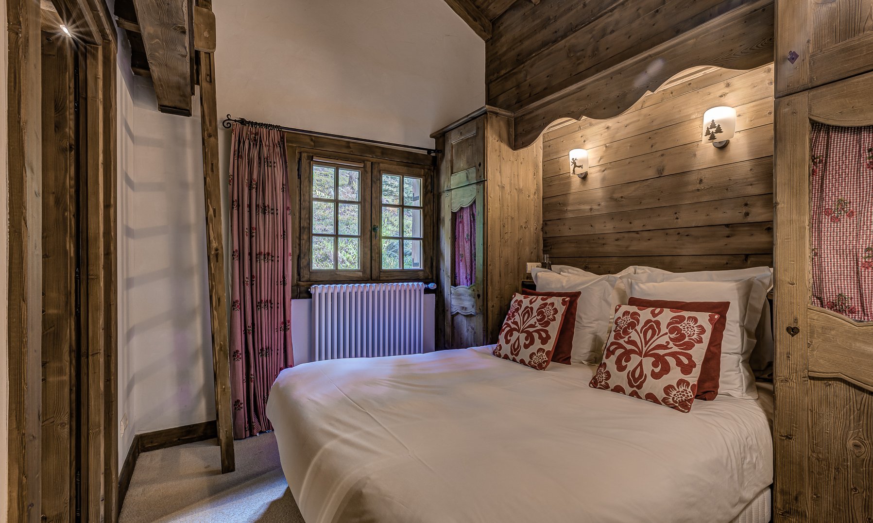 One of the comfortable Bedrooms in Chalet Amarena Meribel