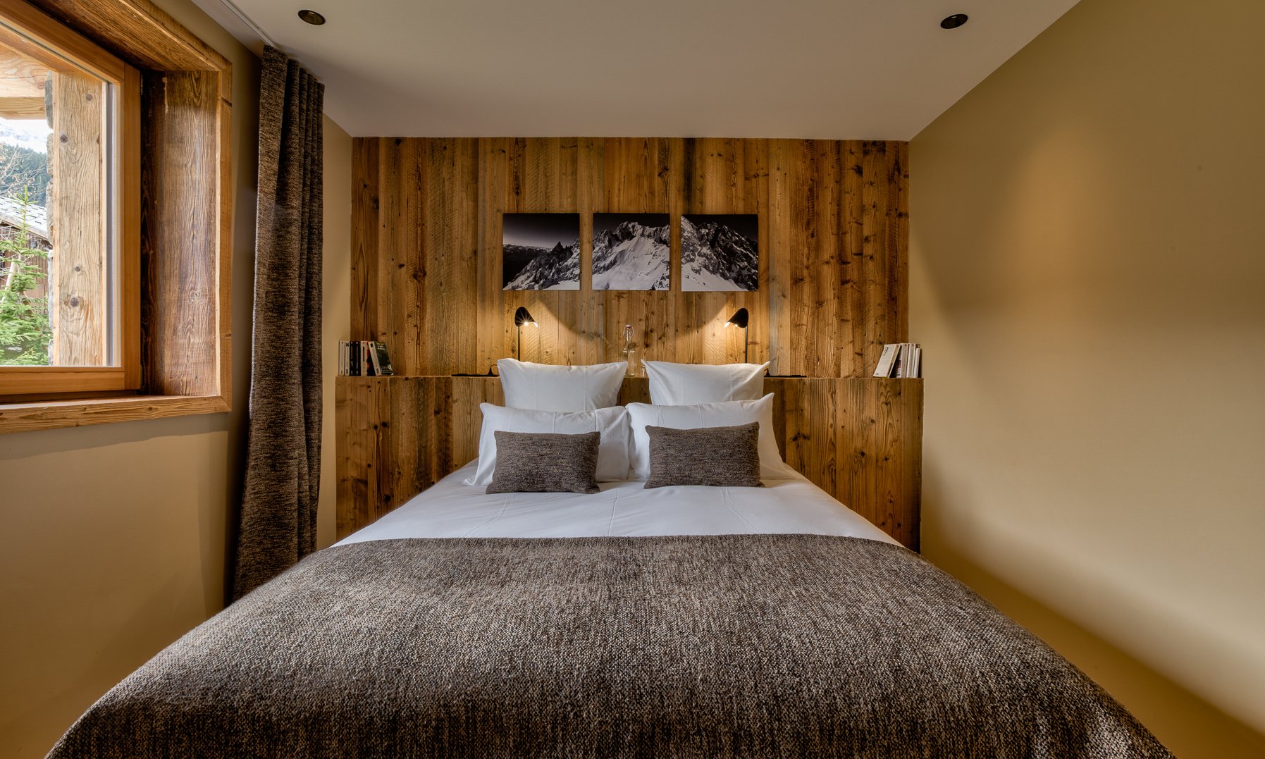 One of the bedrooms in Chalet Bergeronnette Meribel Nantgerel