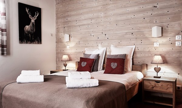 A Double bedroom in Chalet Le Bouquetin in Meribel