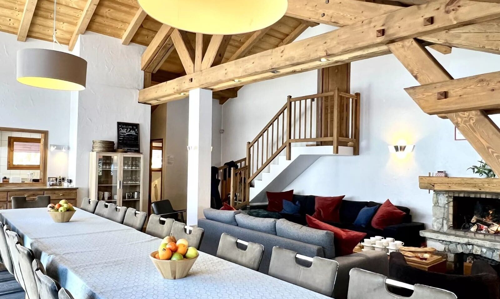 The dining and Living area in Chalet Rikiki Courchevel Moriond