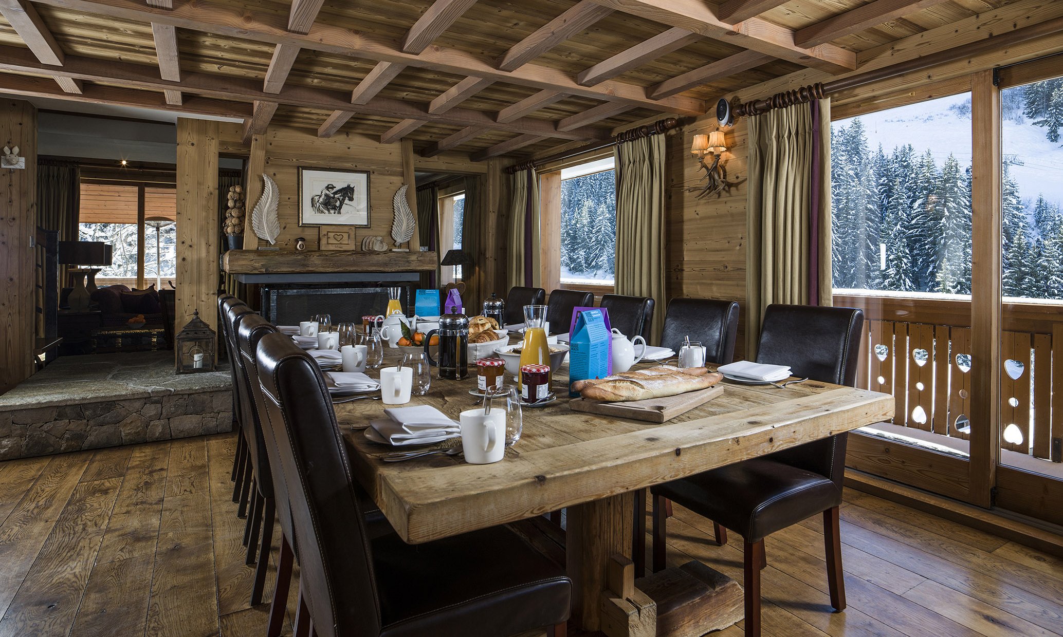 The spacious dining area in Chalet Lapin Blanc Meribel