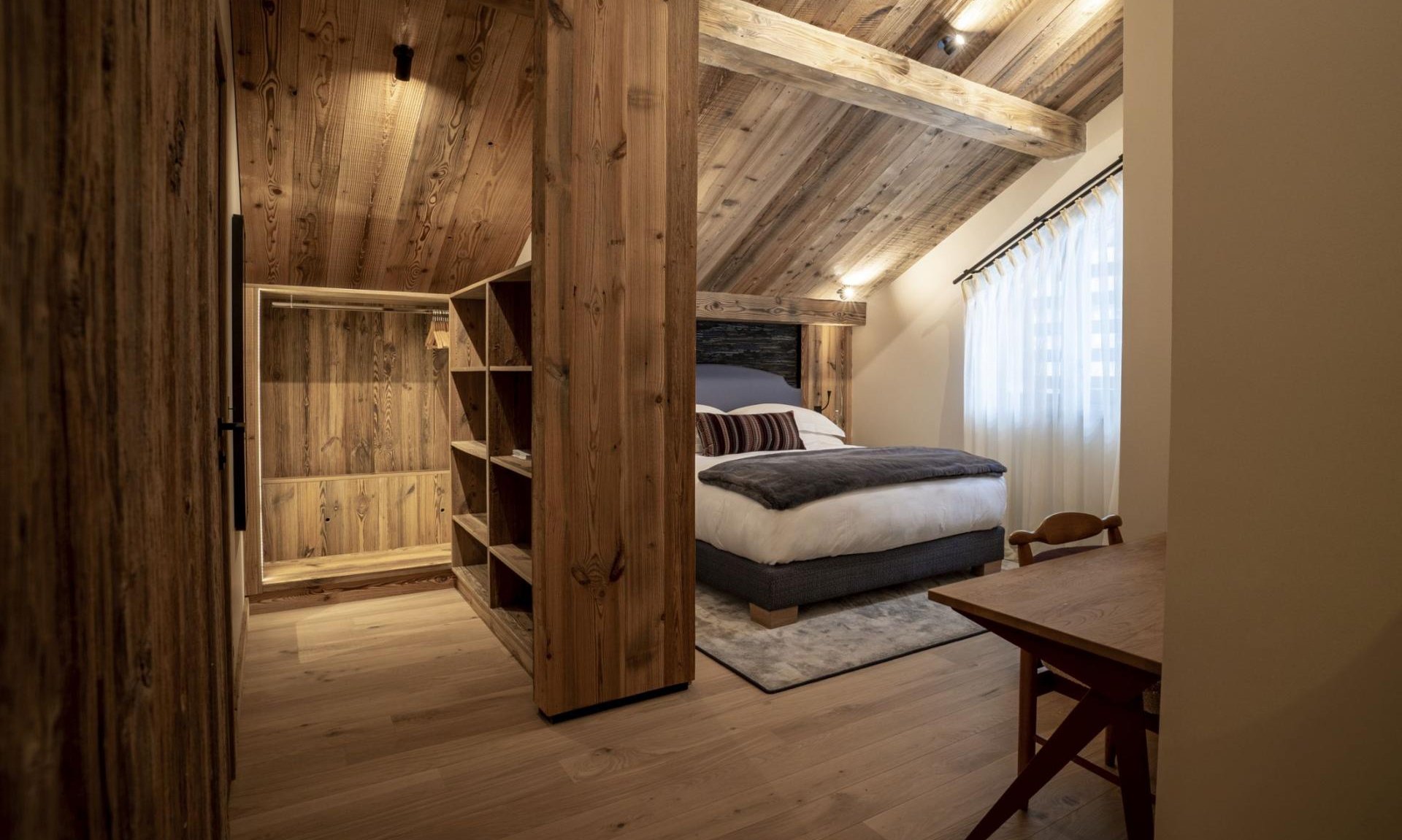 An ensuite bedroom Chalet Apartment Le Cygne Meribel Centre