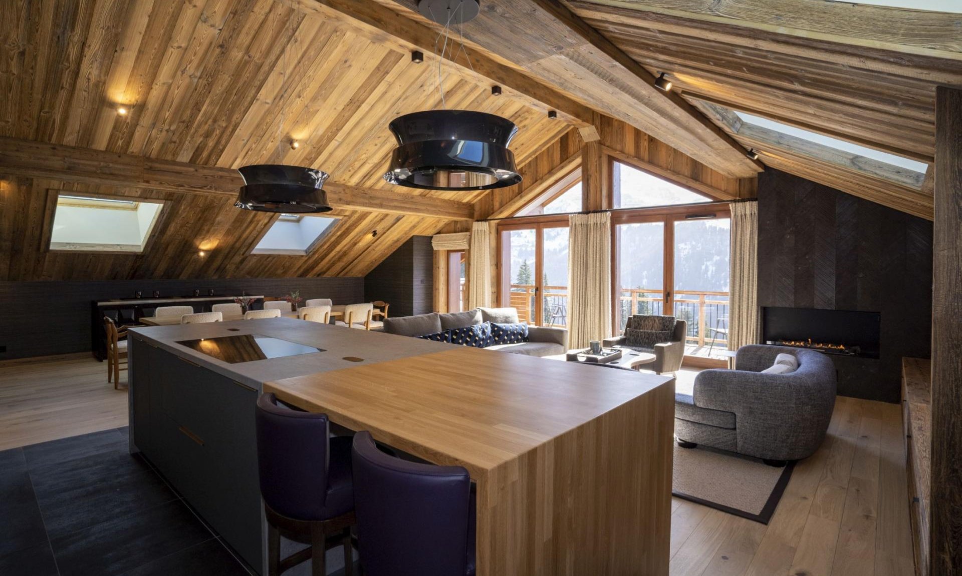The spacious Penthouse Apartment Le Cygne Meribel Centre