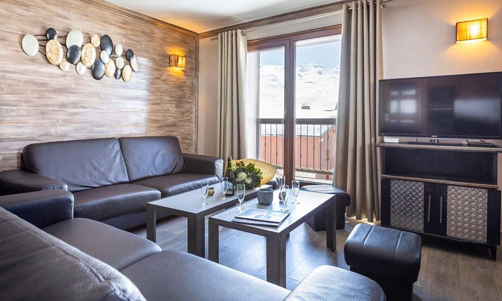 One of the apartment living rooms in Chalet des Neiges Hermine Val Thorens