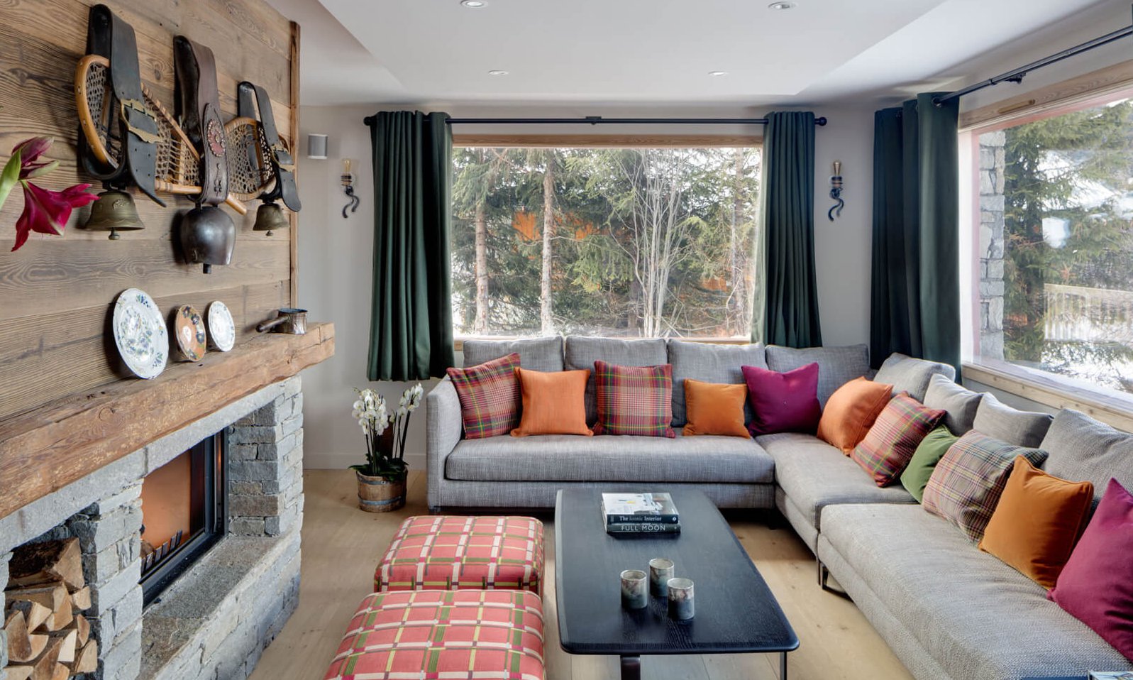 The living room in Chalet Le Yeti Meribel