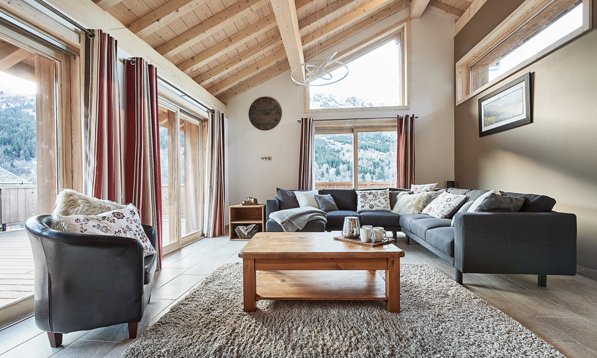 Bright and airy living room in Chalet Le Bouquetin in Meribel