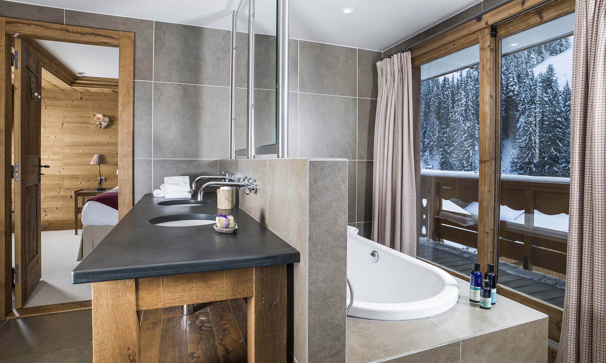 A Beautiful bathroom in Chalet Lapin Blanc Meribel