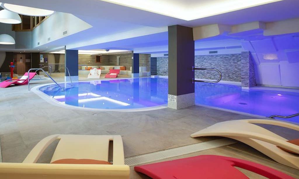 The indoor Swimming pool in Residence L'Hevana Meribel