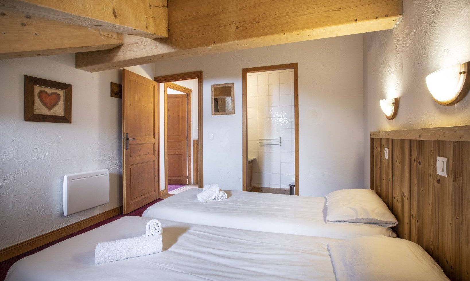 Twin bedroom in Chalet des Neiges Plein Sud Val Thorens
