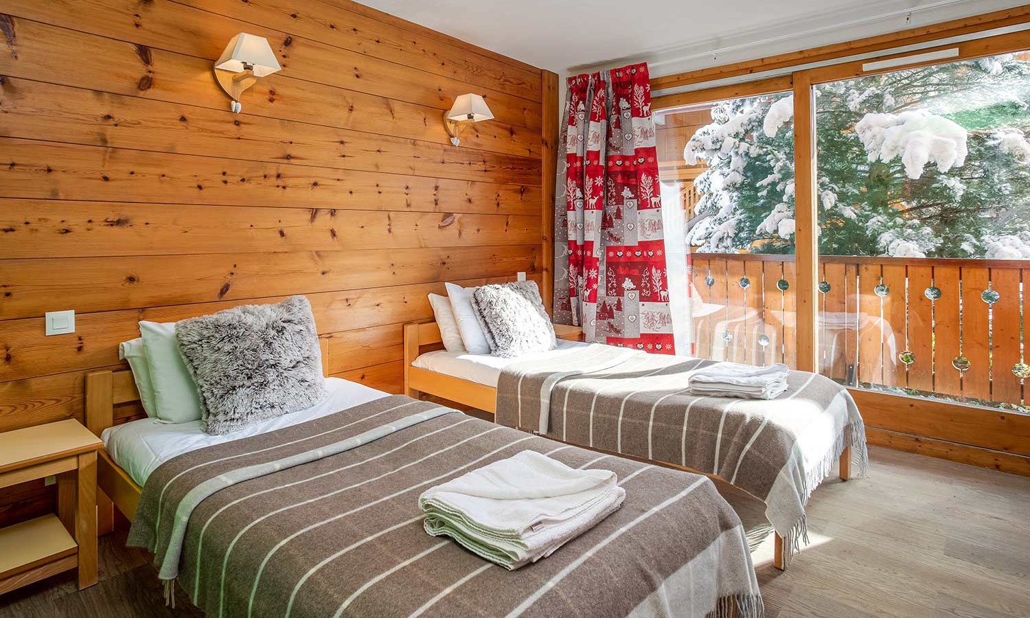 A twin bedroom in Chalet Natalette 1 in Meribel Mottaret