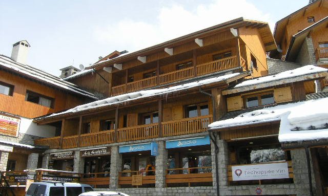 The exterior of Residence Arolaz in Meribel