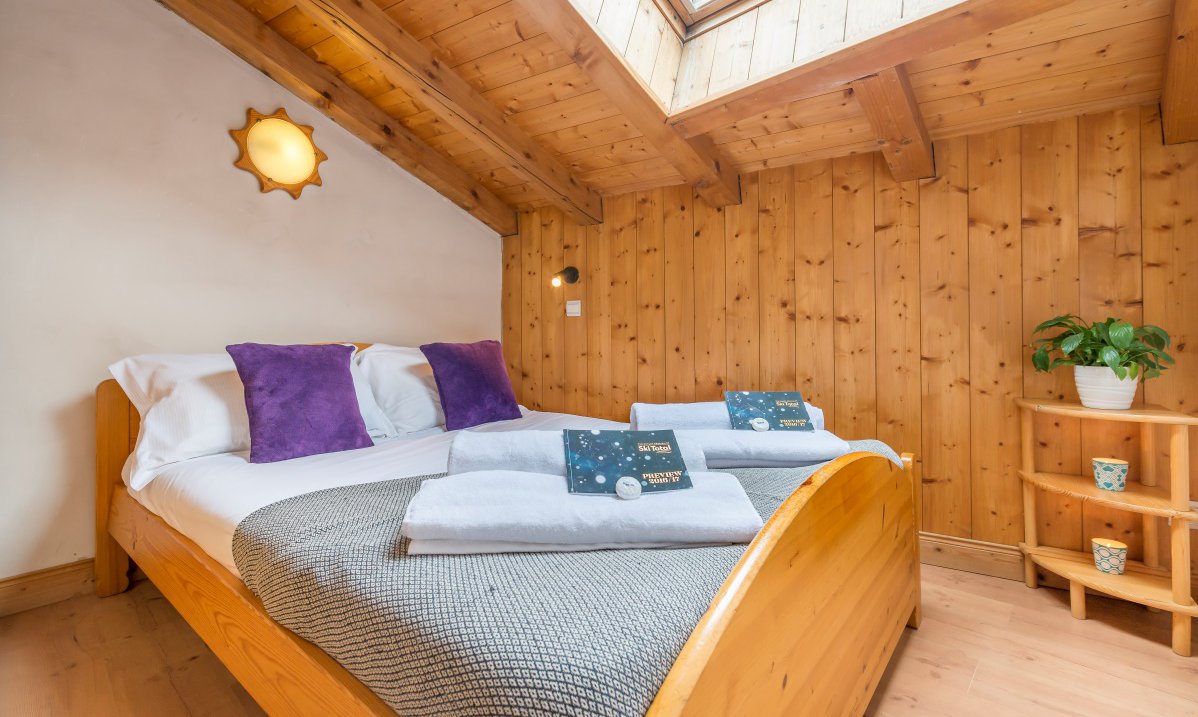 Chalet Castor Double Bedroom