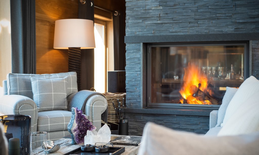 Chalet Le Grenier Huge Roaring Fire