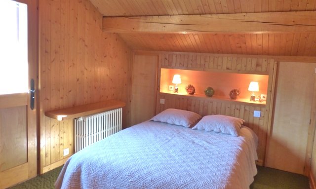 Double bedroom in Chalet La Renarde