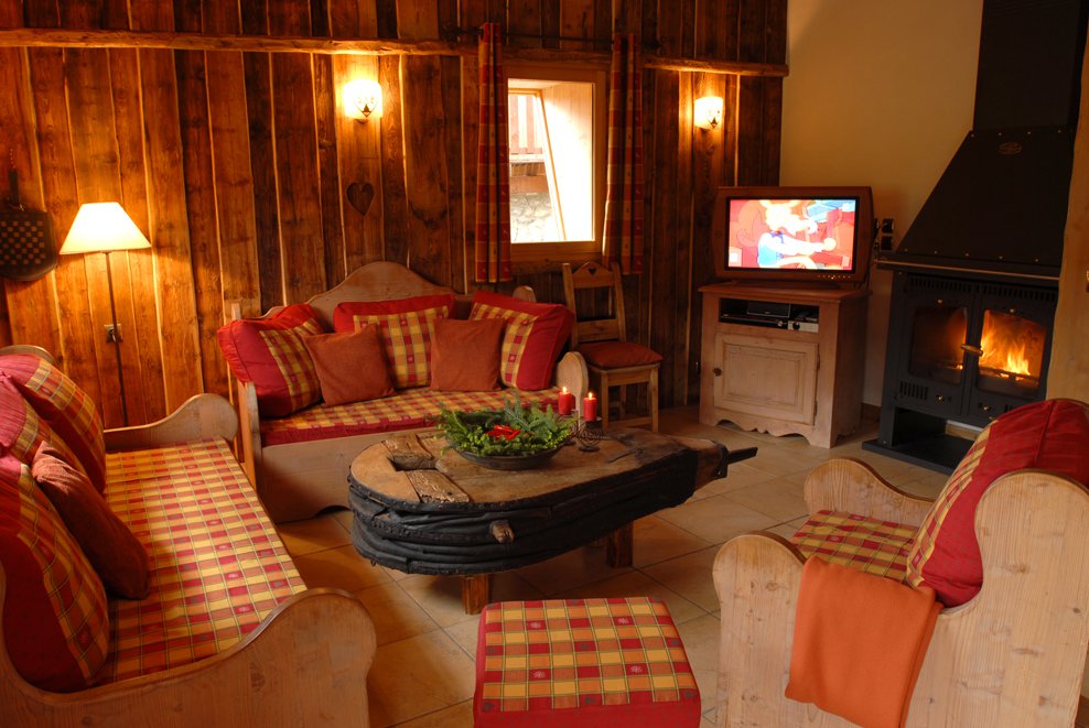 Cosy chalet living room