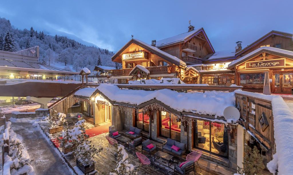 Hotel L'Eterlou in Meribel Centre