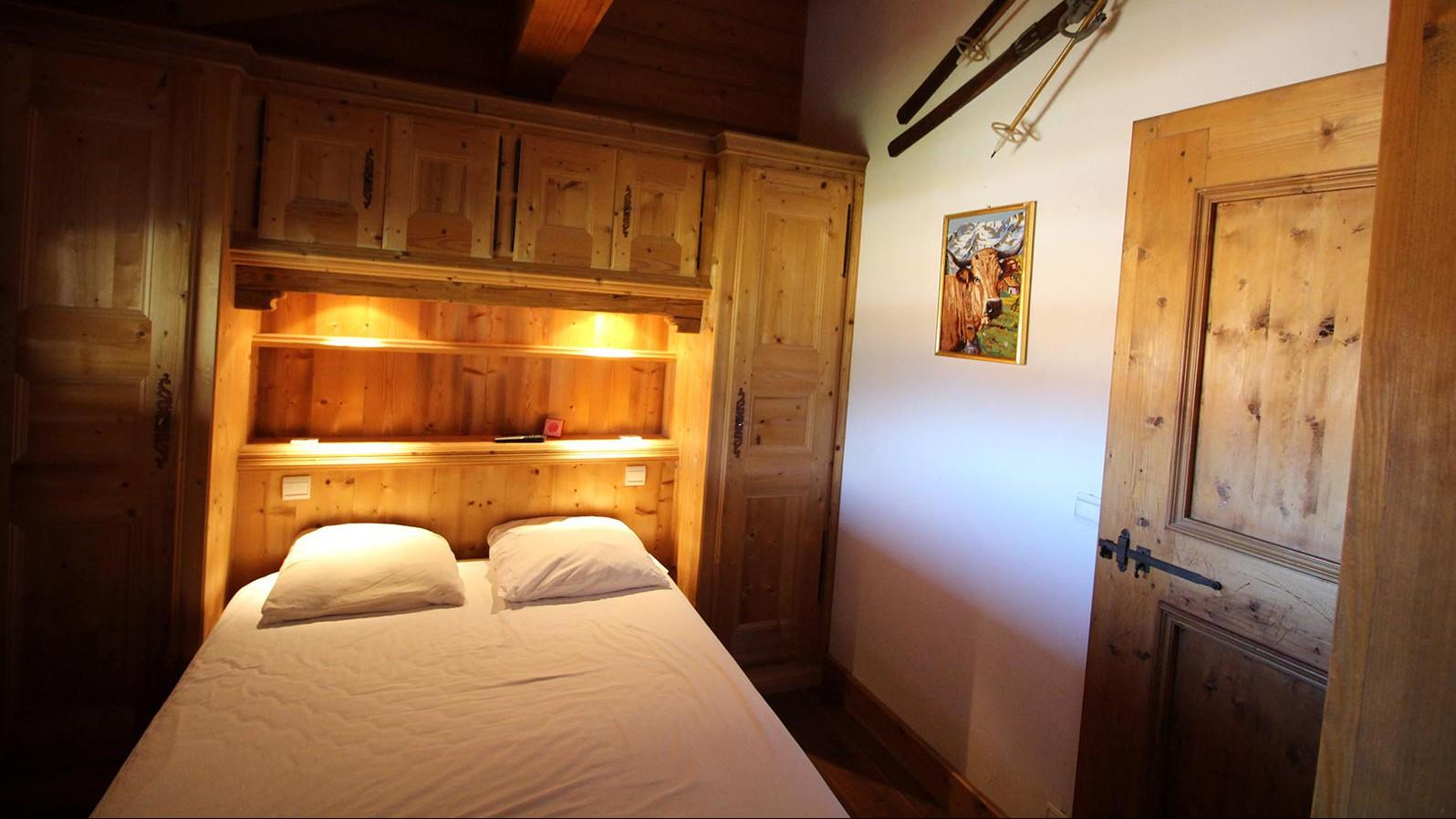 Chalet Simone Bedroom