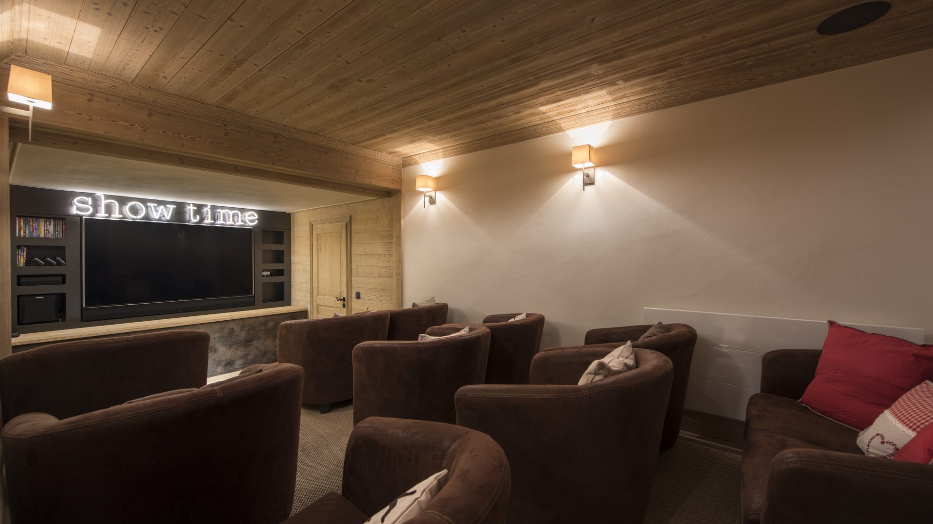 Chalet Valentine Cinema Room