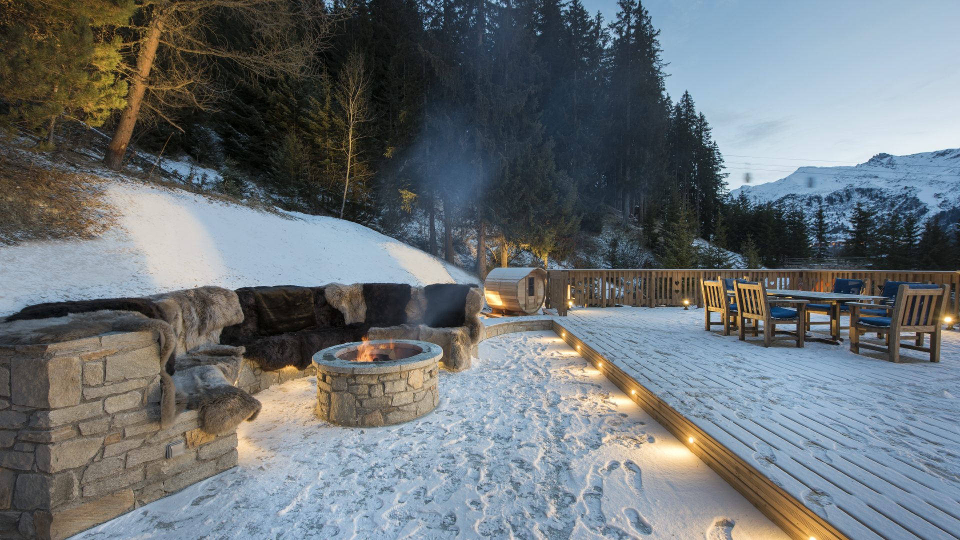 Chalet Valentine Outside Fire Pit