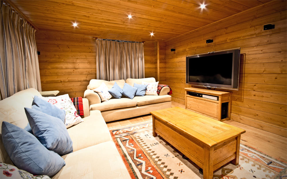 Chalet Bellevue TV/Games Room