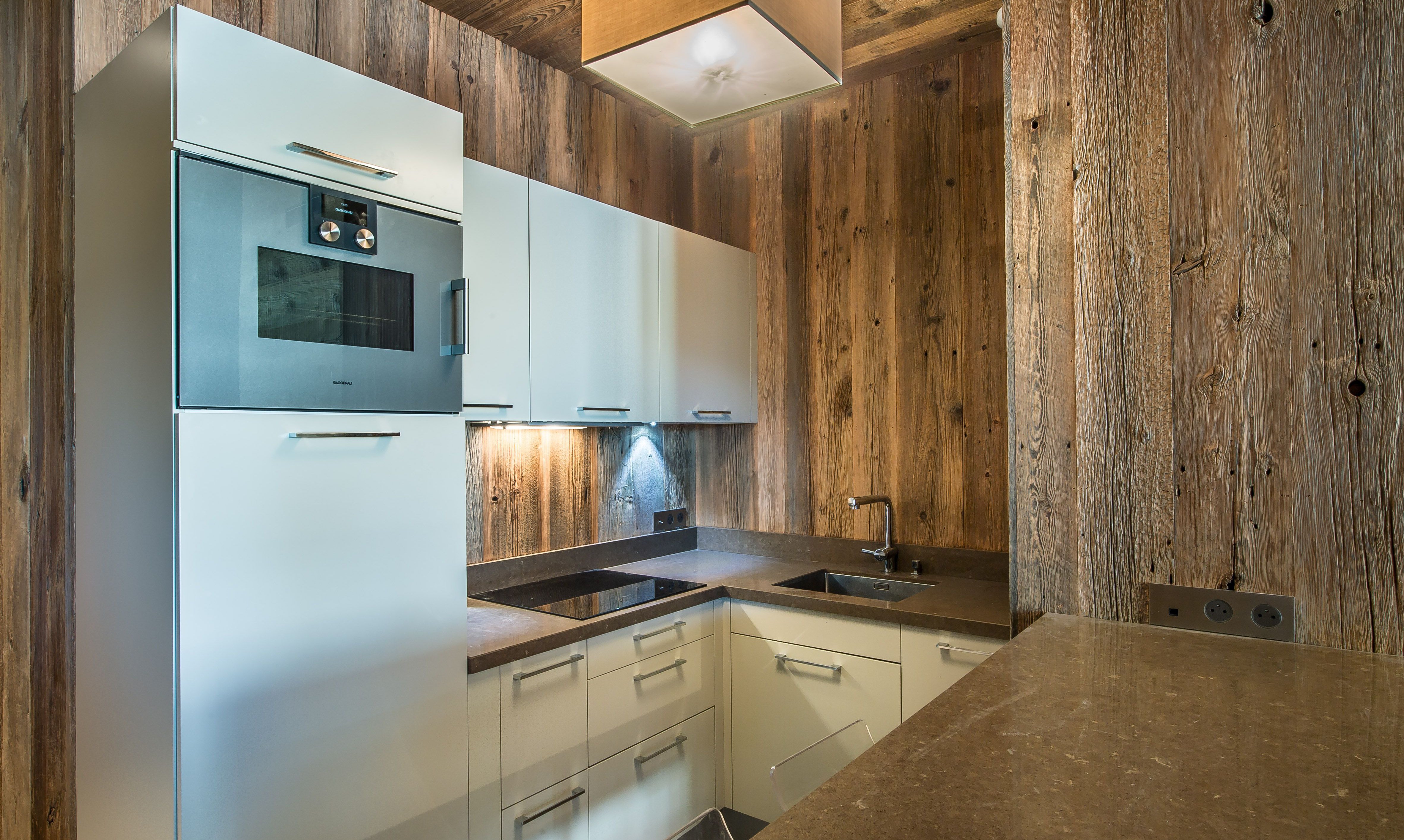 Fully equipped kitchen in apartment Aspen Lodge 21 Meribel