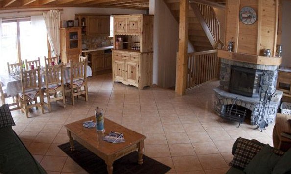 Chalet Campanules Fireplace
