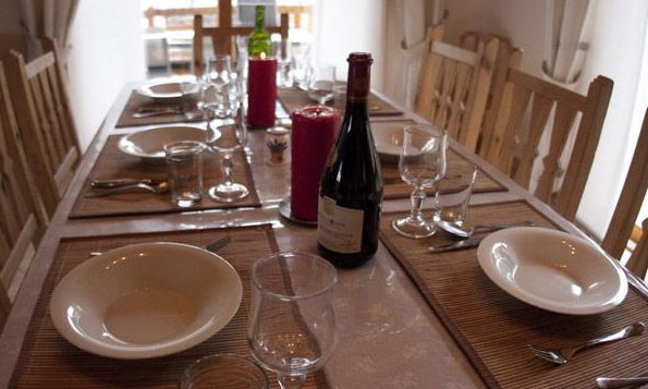 Chalet Campanules Dining Table