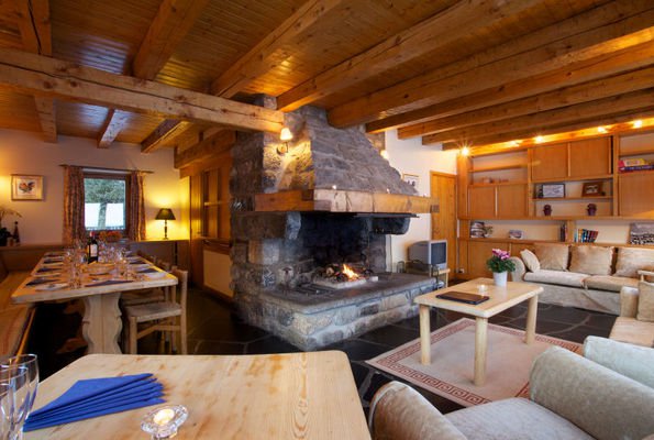 Chalet Cecilia Living Room 