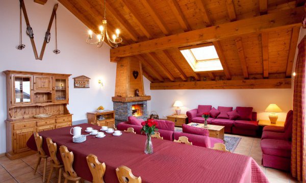 Chalet Azalee Dining Room