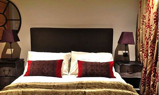 Comfortable double bedroom in Chalet Montee