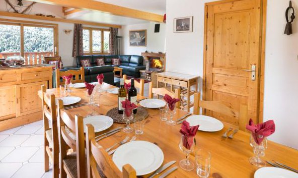 Chalet Evergreen Kitchen Dining Room