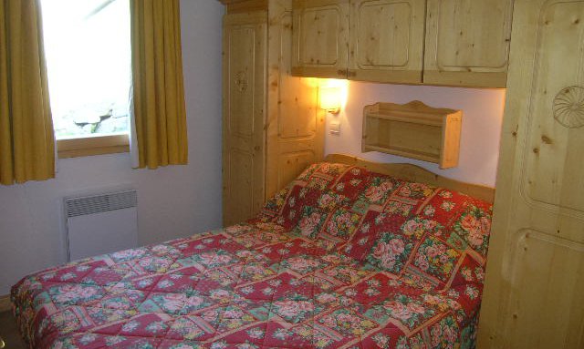 Double bedroom in Apartment Grand Duc in Meribel