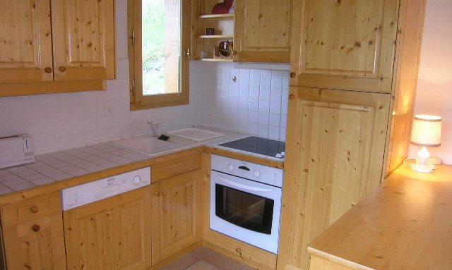 The kitchen area in Apartment Grand Duc Meribel